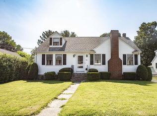 32 Friend St, Taunton, MA 02780