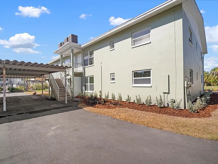 4533 Overlook Dr NE #B — Photo 37