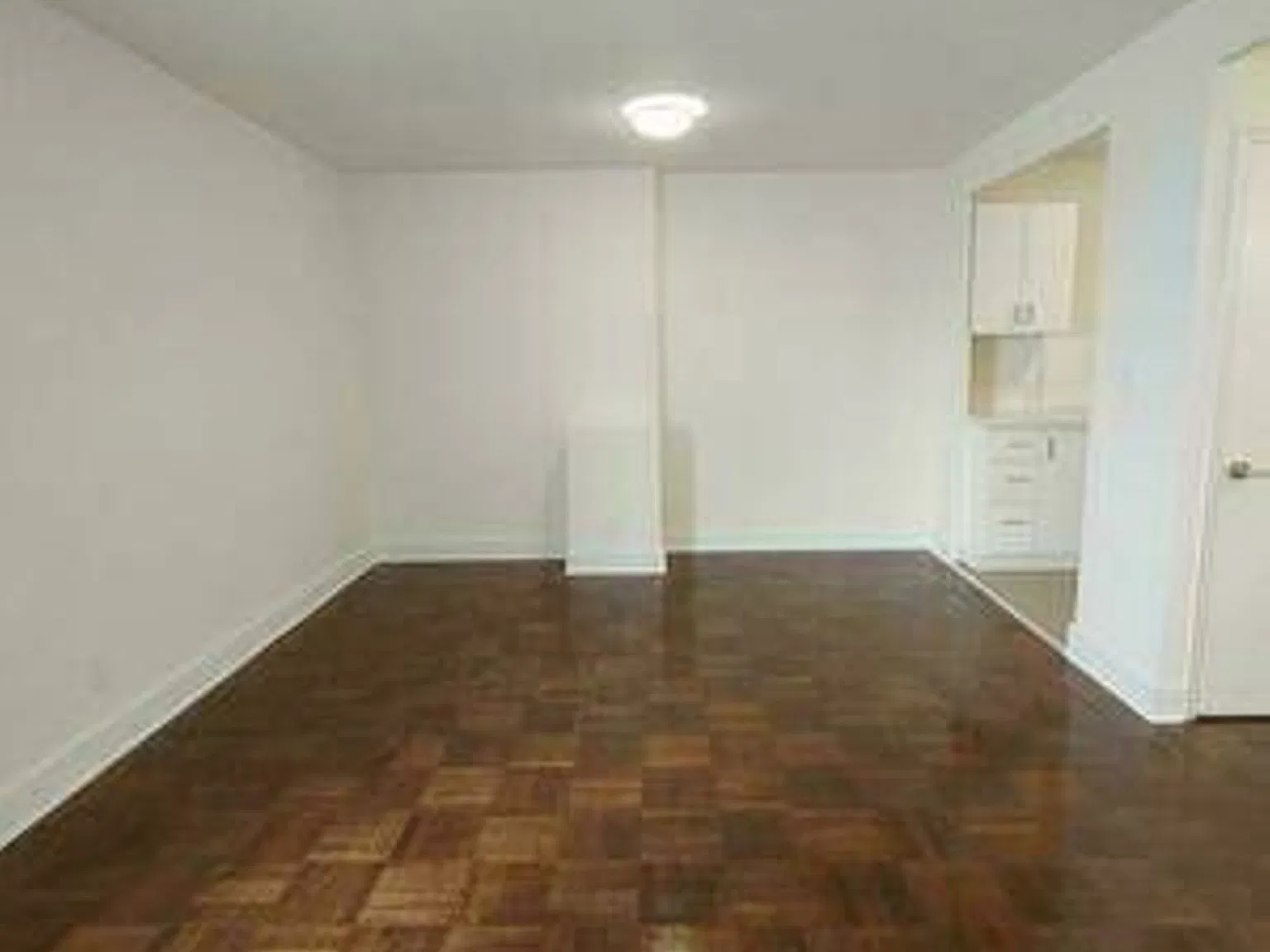 12 Bater Street — Photo 3