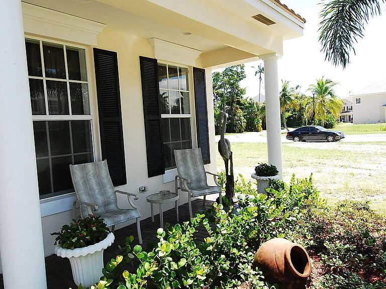 2200 SW 13th Ave — Photo 7