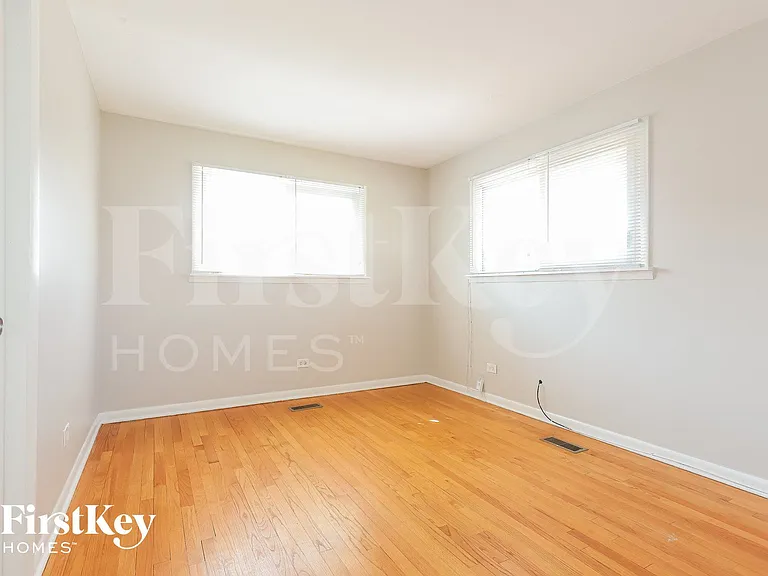 4302 Applewood Ln — Photo 9
