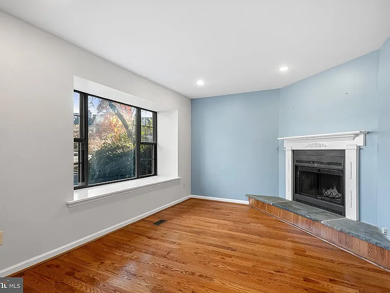 60 Iroquois Ct — Photo 8