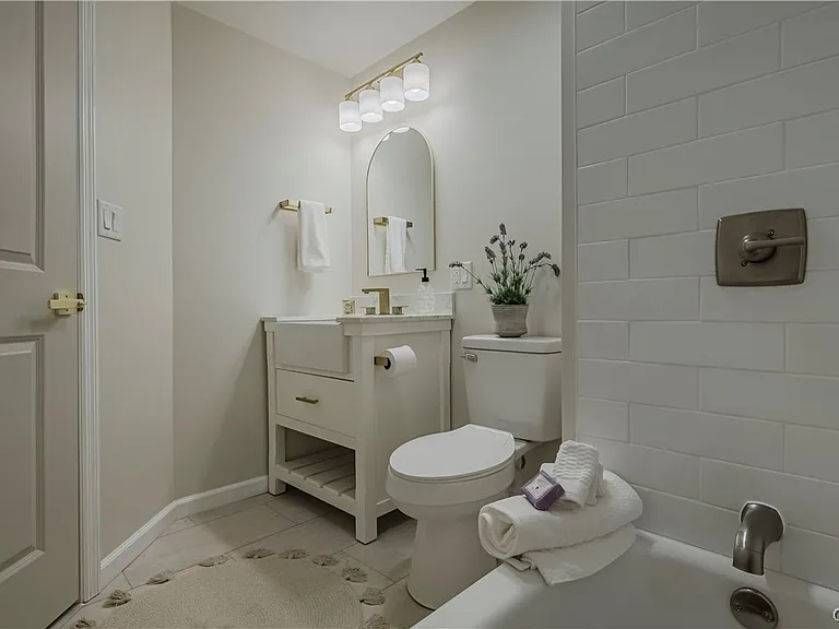 8 Terrace Hill Dr — Photo 39