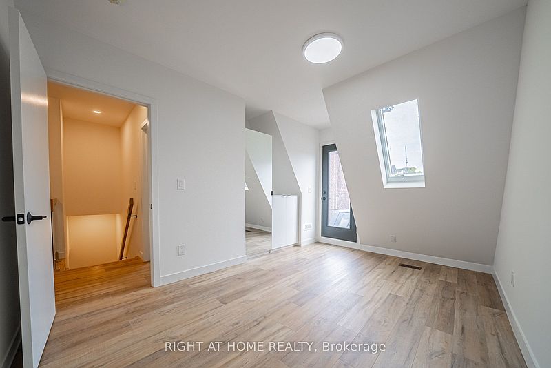 Toronto House for rent - 3 Bedrooms — photo 14