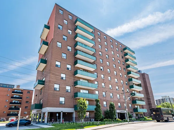 49 Queen St E, Mississauga, ON L5G 4N6