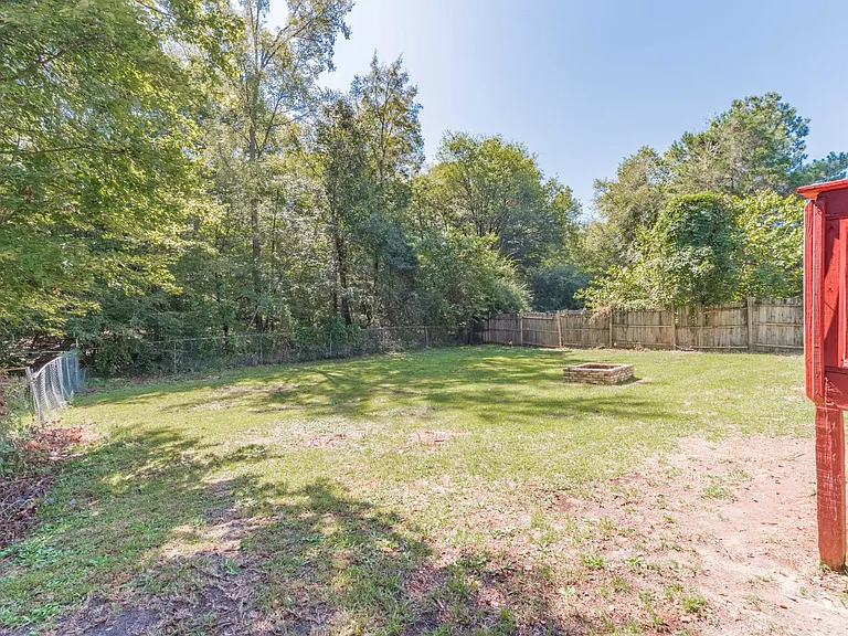 108 Dutch Dr — Photo 40