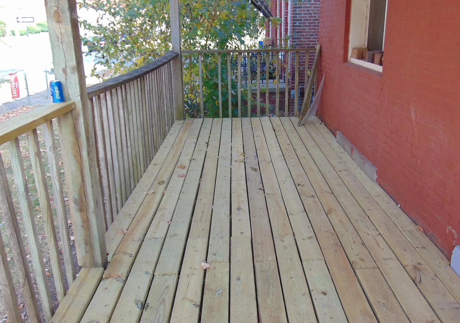 3405 Wyandotte St — Photo 3