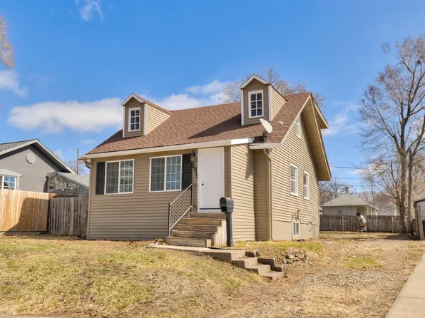 2915 4th St, Des Moines, IA 50313