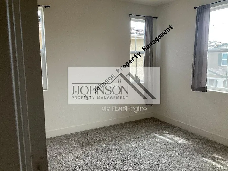 1873 Italia Way — Photo 2
