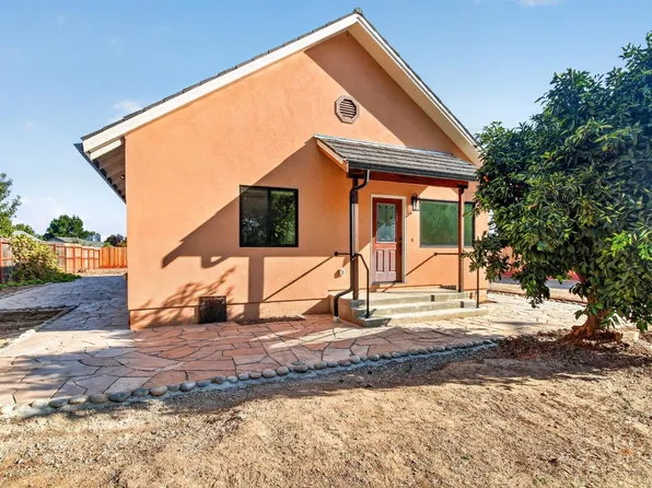 1385 W North Bear Creek Dr, Merced, CA 95348