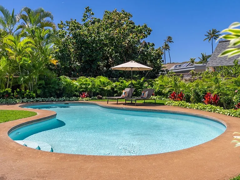 4584 Kahala Ave — Photo 33