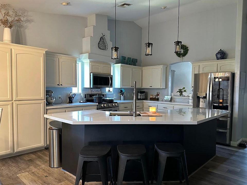 2nd image of 3016 S 48th Way