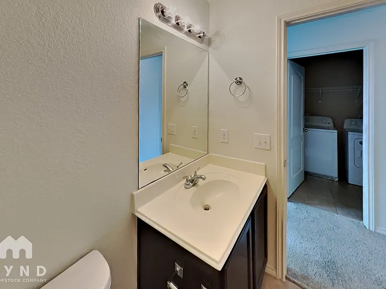 440 Stonebrook Dr — Photo 14