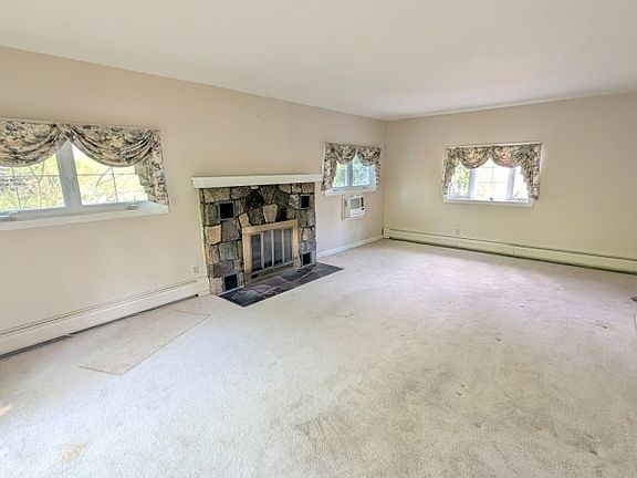 4th image of 31 Cascade Way
