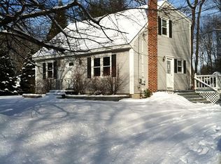 3 Patricia Dr, Topsham, ME 04086