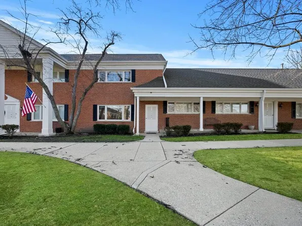 1105 Chanticleer Ln, Hinsdale, IL 60521