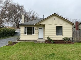 945 SW Rogue River Ave, Grants Pass, OR 97526