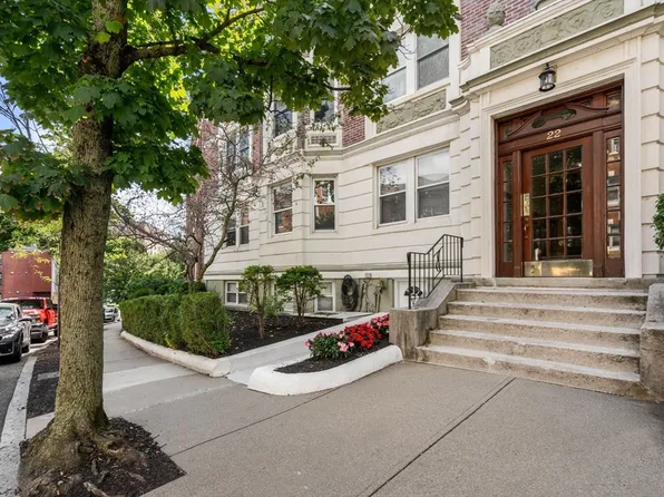 22 James St APT 2, Brookline, MA 02446