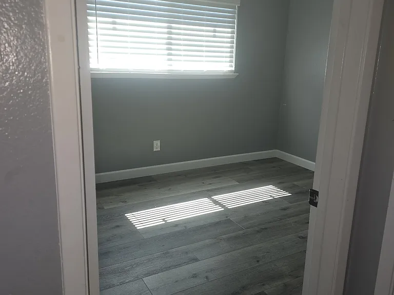 16234 School Ct — Photo 11