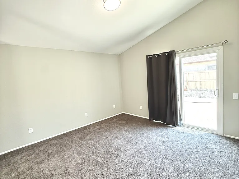 2382 Carlsbad Cir — Photo 14