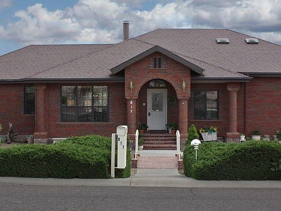 2nd image of 817 Golden Hawk Dr