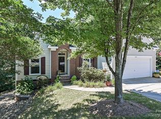 6206 Hickory Cove Ln, Charlotte, NC 28269