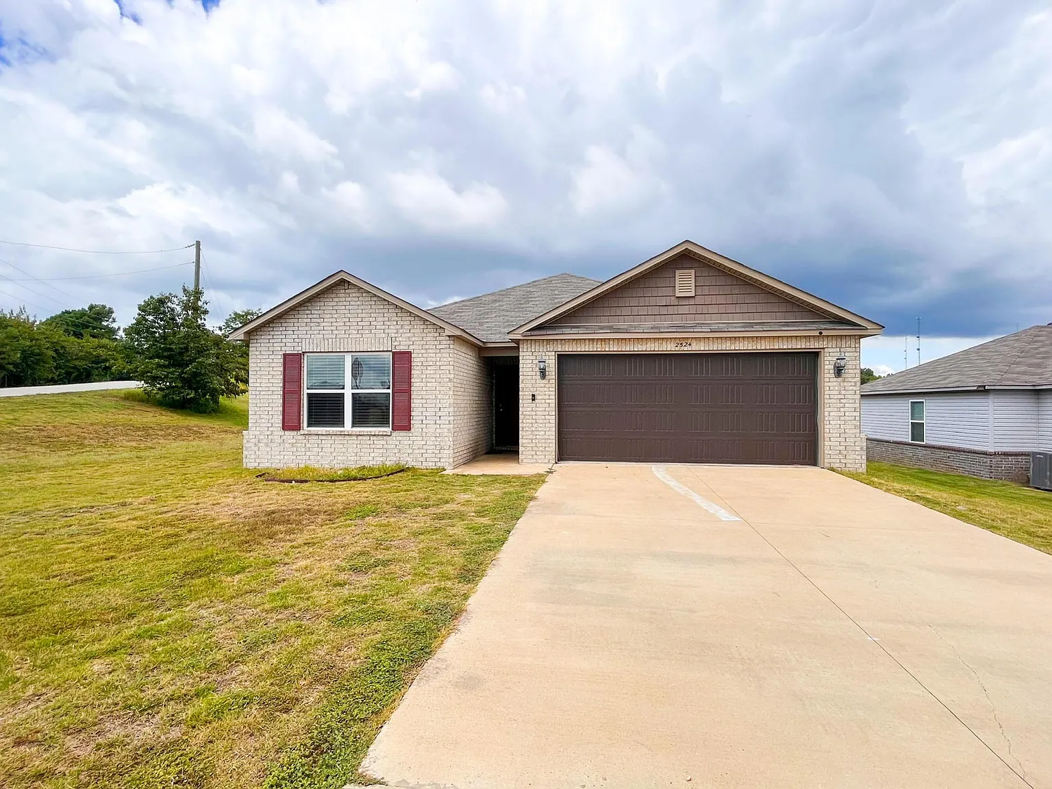3 bed, 1554 sqft, $1,675 — Photo 1