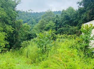 100 Rockview Rd, Pall Mall, TN 38577