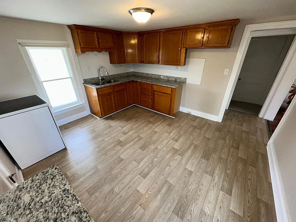 202 South St #2