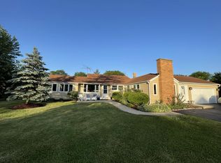 1960 Oplaine Rd, Libertyville, IL 60048