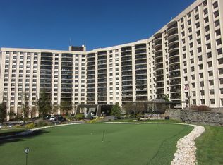 2 Claridge Dr APT 5DW, Verona, NJ 07044