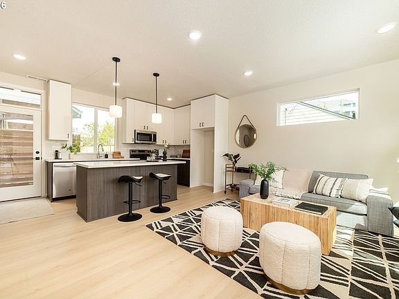 4th image of 5685 SE 60th St