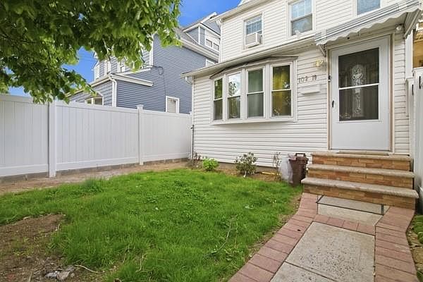 1st image of 10219 213th St