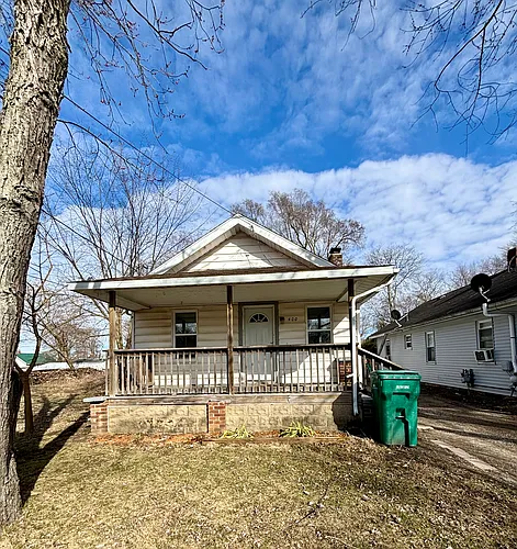 400 N Catherine St Photo 1