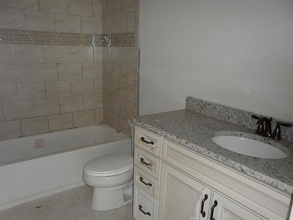 4th image of 94004 Hemlock Ct