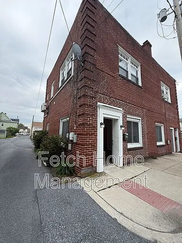 10 S Pitt St Photo 1