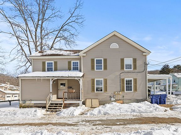 5th image of 131 Center St