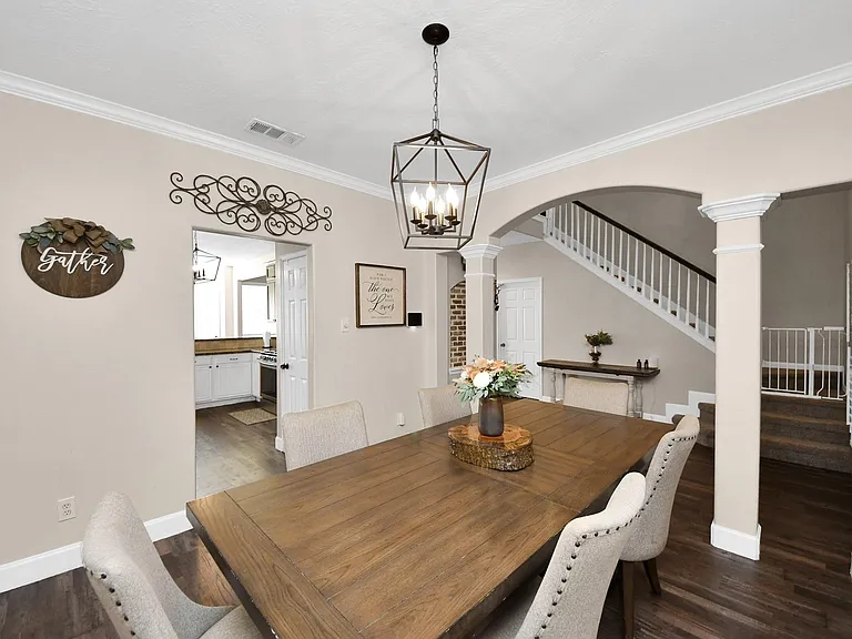 10514 Ravens Way — Photo 8