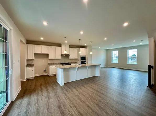 325 E Cochran St, Middletown, DE 19709