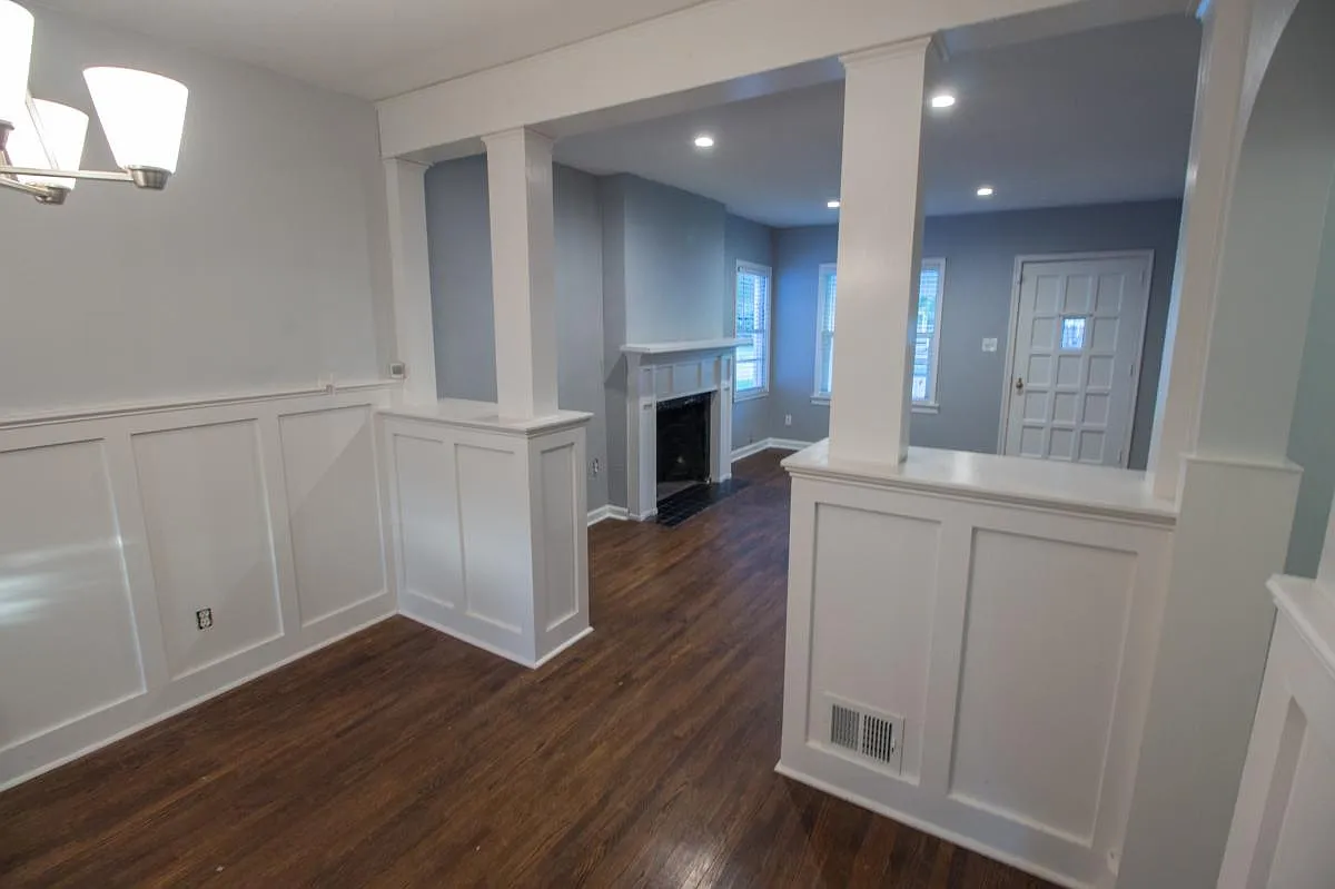 1261 S Minneapolis Avenue — Photo 4