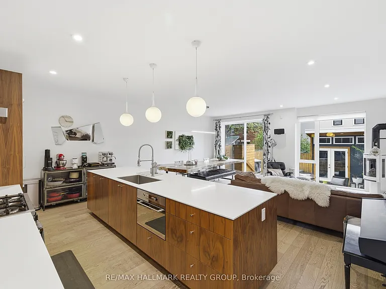 23 Helena St #A — Photo 6