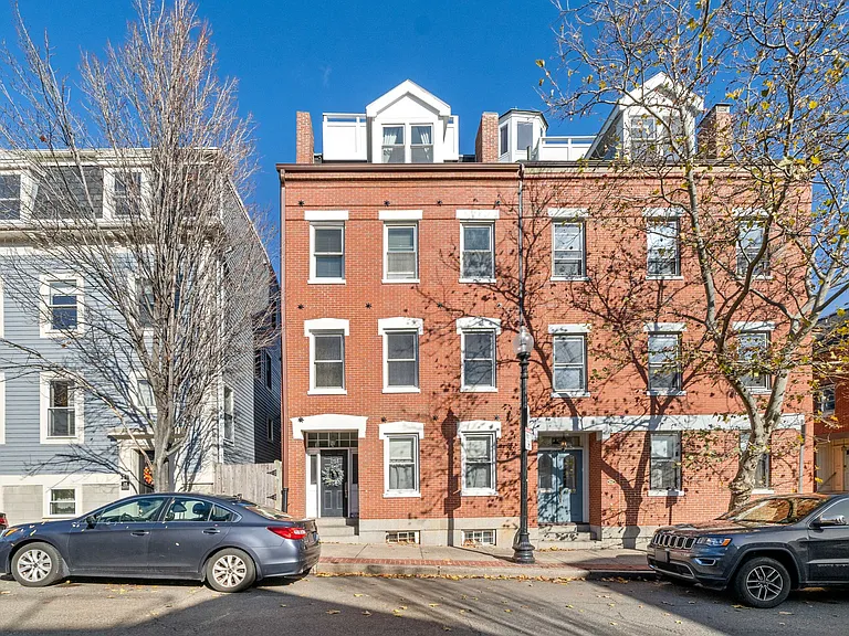 251 Bunker Hill St #2 — Photo 22
