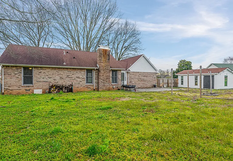 365 Bell Factory Rd — Photo 30