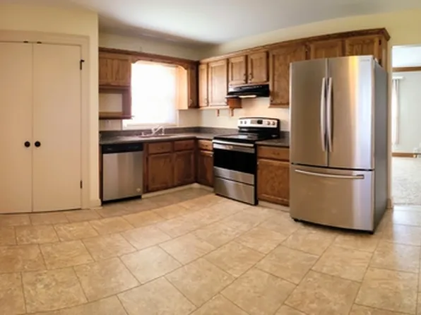 W156N10542 Jefferson Ln, Germantown, WI 53022