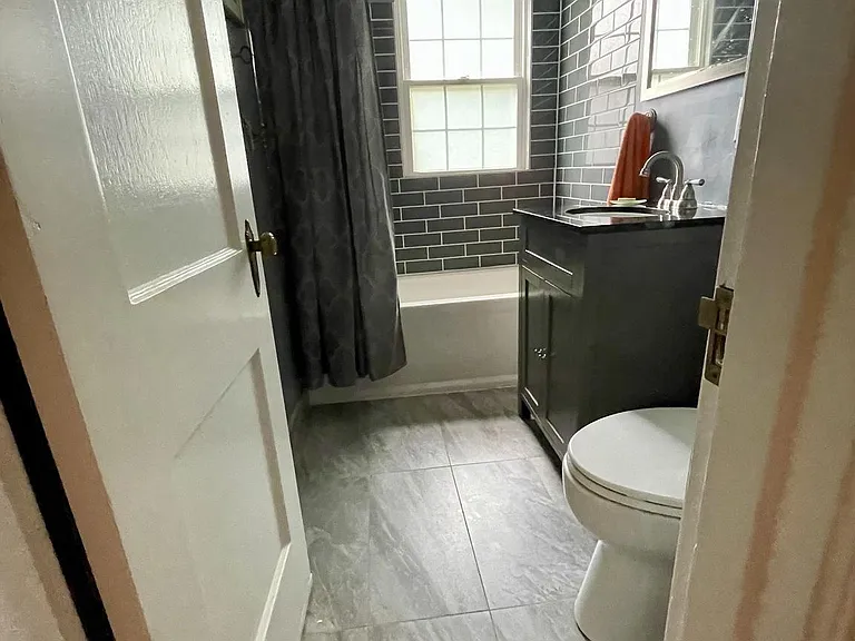 1902 N Rhodes St #68 — Photo 7