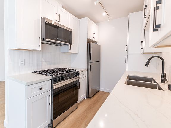 5th image of 4076 Redwood Ave #5