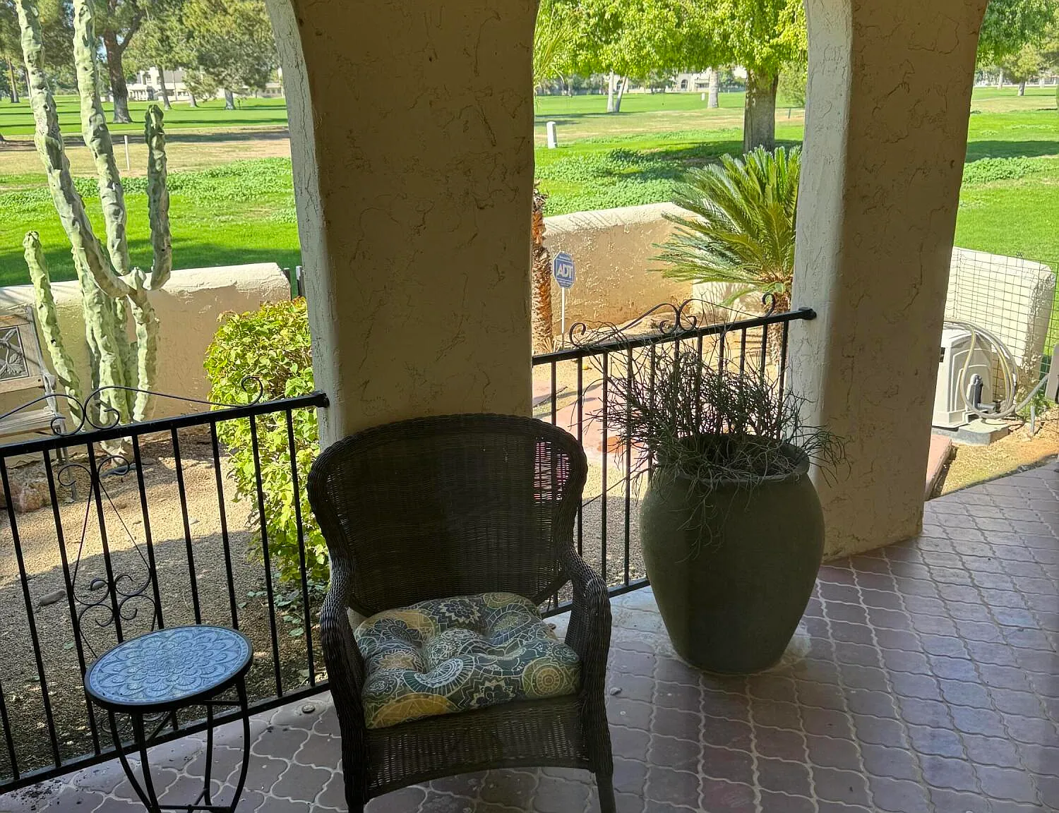 3 bed, 2198 sqft, $3,900 — Photo 4