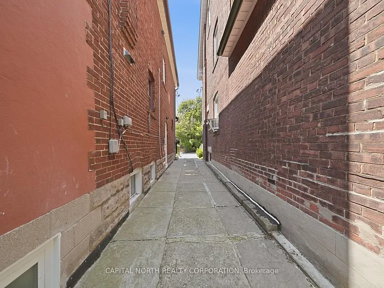 47 Robina Ave #2 — Photo 23