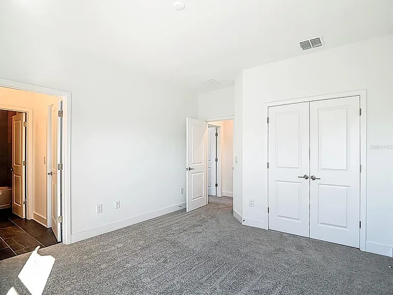 410 S West Shore Blvd — Photo 59