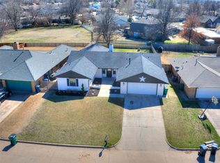 11500 Carriage Dr, Yukon, OK 73099
